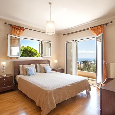 Sunny Villa
