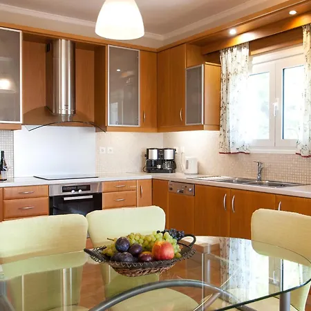 Sunny Villa *